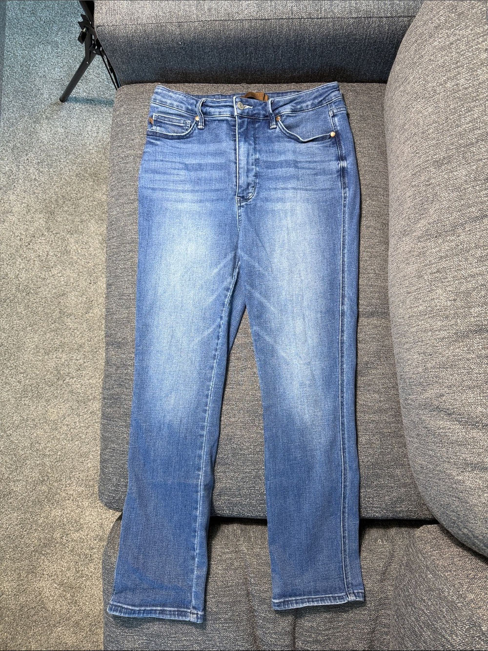 Judy Blue Medium Wash Straight Leg Jeans